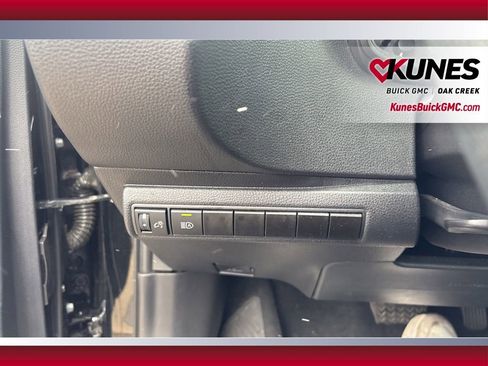 Used 2025 Toyota Corolla LE image 15