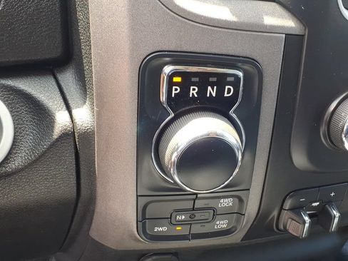 Used 2022 RAM 1500 Tradesman w/ Chrome Appearance Group AWD/4WD image 9