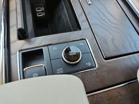 Used 2019 Lincoln Navigator Reserve AWD/4WD image 26