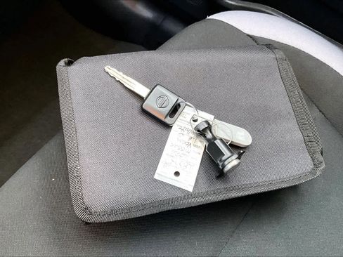 Used 2025 Nissan Versa S w/ S Plus Package image 14