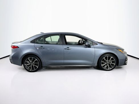 Used 2022 Toyota Corolla SE image 4
