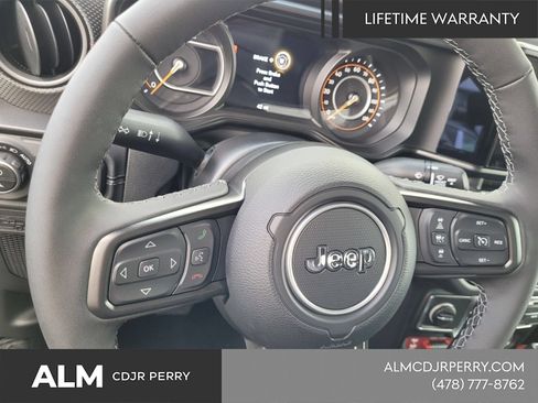 New 2025 Jeep Gladiator Rubicon w/ Safety Group AWD/4WD image 24