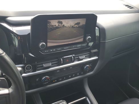 Used 2022 Nissan Pathfinder SV image 26