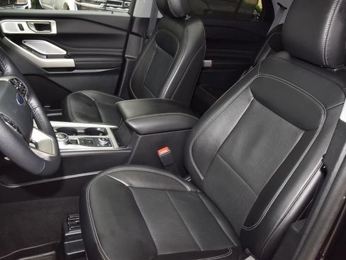 Used 2024 Ford Explorer Limited w/ Limited Technology Package AWD/4WD image 35