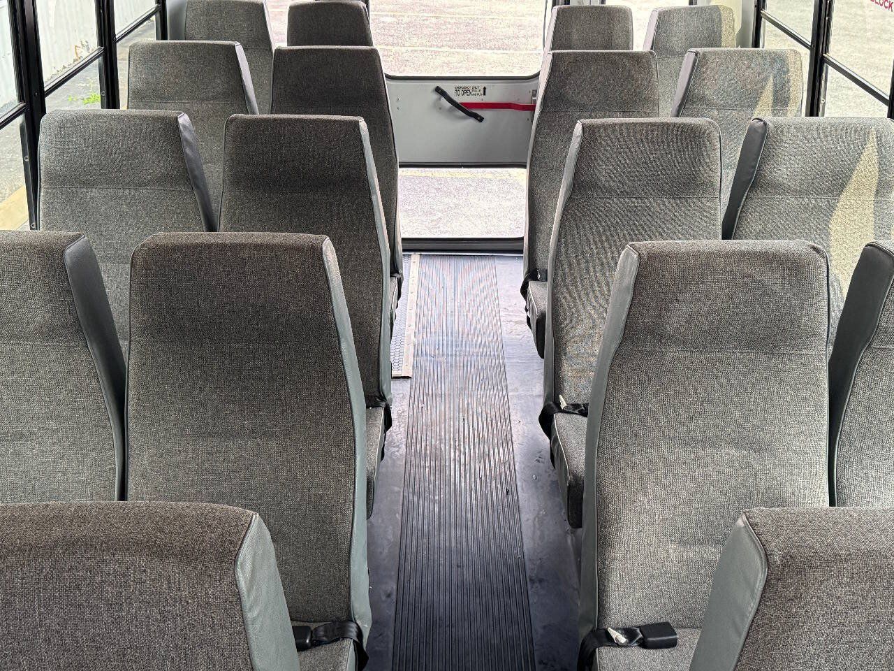 Used 2004 Chevrolet Express 3500 w/ School Bus Package RWD image 39