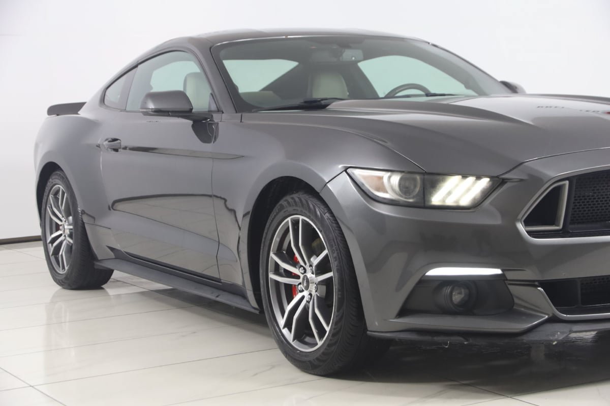 Used 2015 Ford Mustang Premium w/ Equipment Group 201A RWD image 31