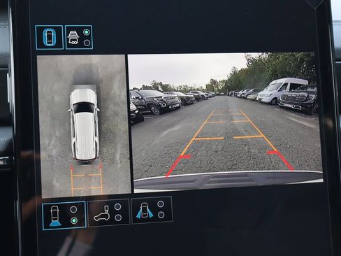 New 2026 GMC Yukon XL Denali w/ Sun & Power Step Package image 17