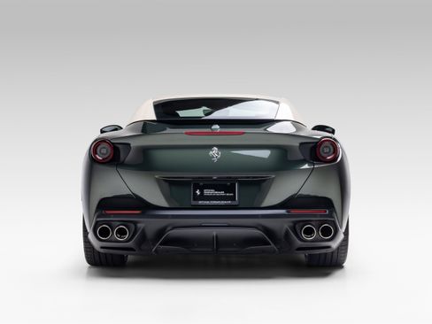 Certified 2019 Ferrari Portofino RWD image 8