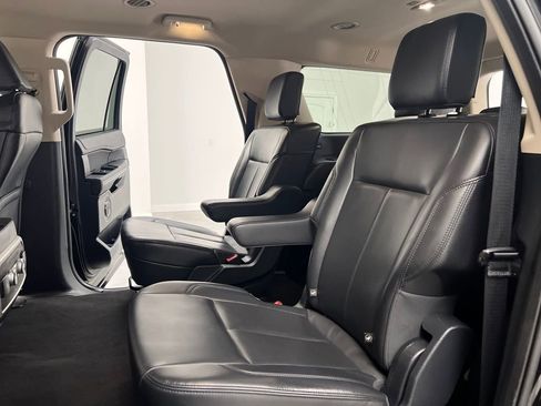 Used 2024 Ford Expedition Max XLT image 13