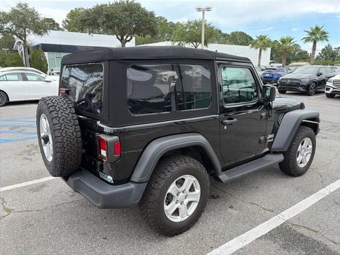Used 2020 Jeep Wrangler Sport AWD/4WD image 4