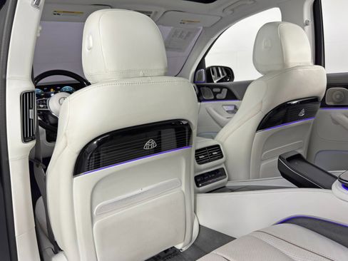 Used 2023 Mercedes-Benz Maybach GLS 600 4MATIC image 48