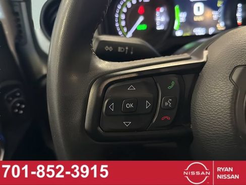 Used 2024 Jeep Wrangler Unlimited AWD/4WD image 27