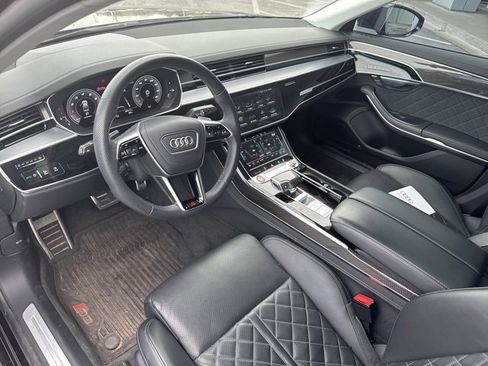 Used 2023 Audi S8 w/ S8 Executive Package image 10