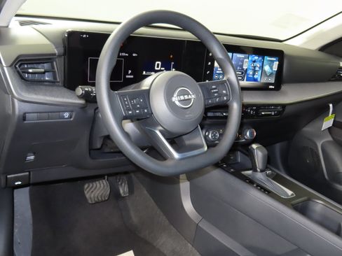 New 2026 Nissan Kicks S image 19