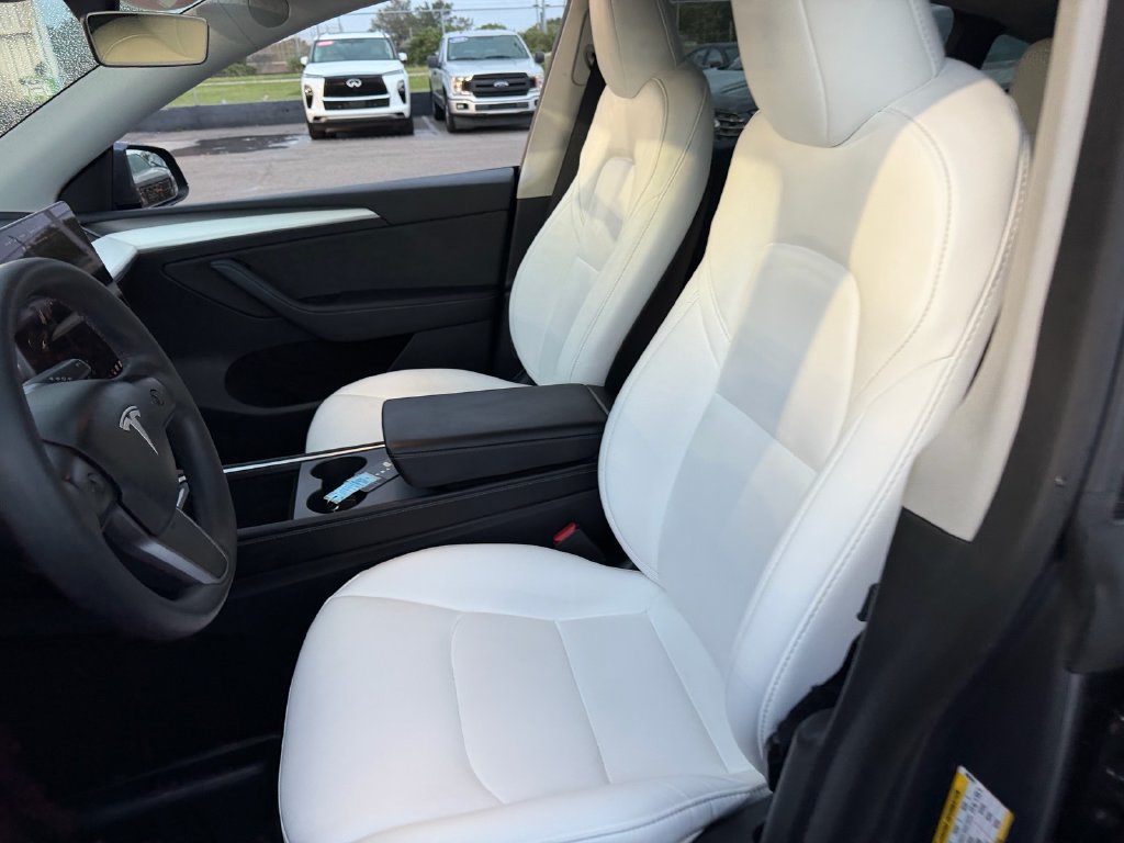 Used 2023 Tesla Model Y AWD image 10