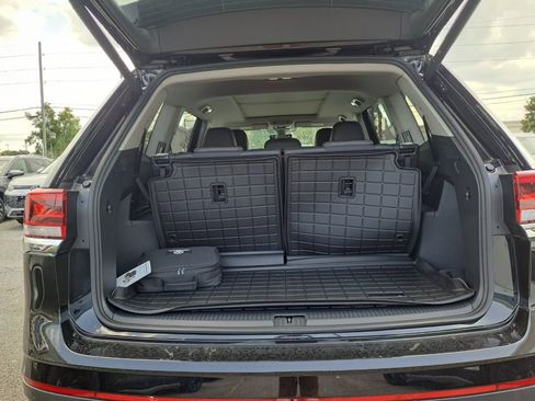 New 2026 Volkswagen Atlas SE image 29