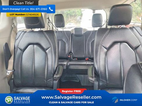 Used 2022 Chrysler Pacifica Touring-L FWD image 13