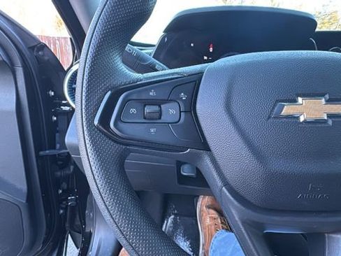 Used 2024 Chevrolet Trax LT image 17