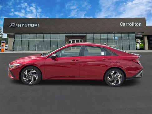 Certified 2025 Hyundai Elantra Sport FWD image 8