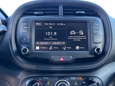 Used 2025 Kia Soul LX w/ LX Technology Package FWD image 20