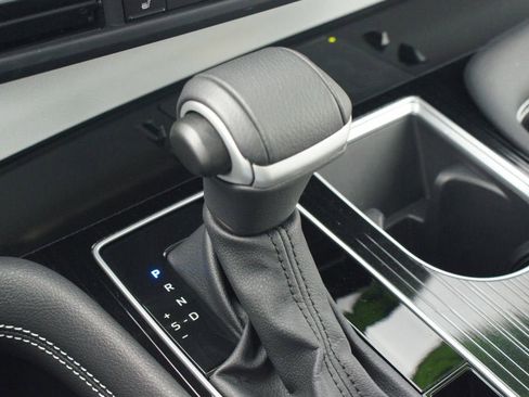 Used 2025 Toyota Sienna XSE w/ XSE Plus Package image 13