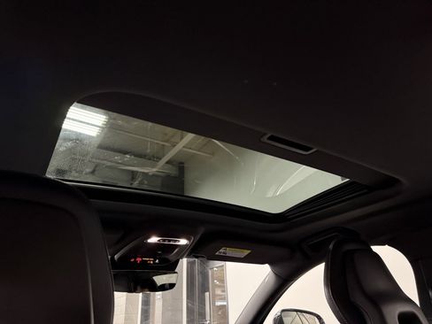 Used 2017 Volvo S90 T6 Inscription w/ Vision Package image 16