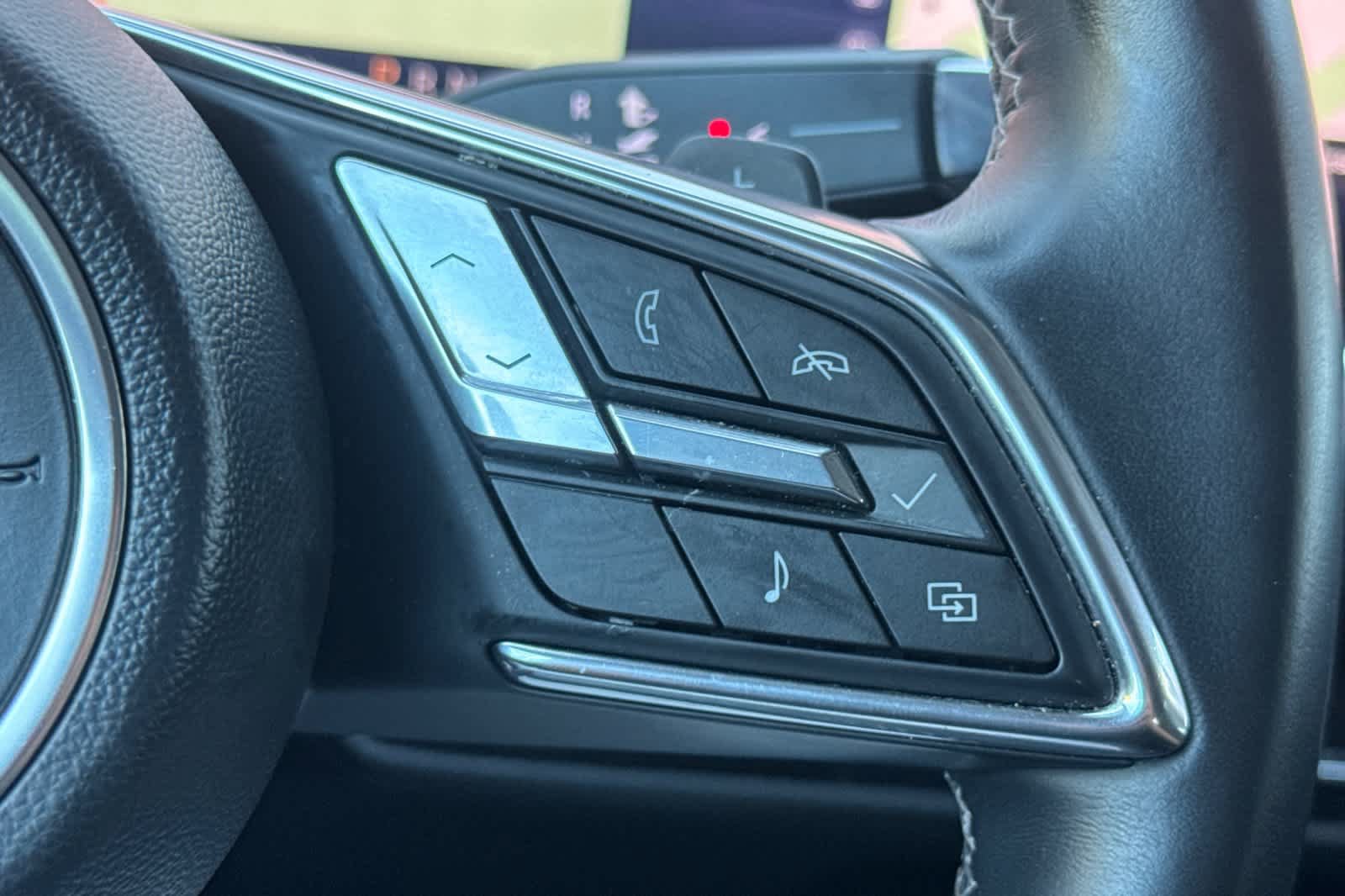 Used 2024 Buick Envision Preferred AWD/4WD image 28