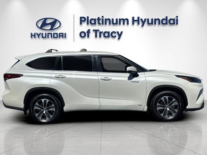 Used 2021 Toyota Highlander XLE