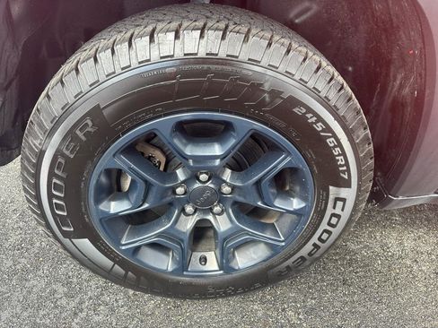 Used 2021 Jeep Cherokee Trailhawk w/ Sun, Sound & Nav Group image 30