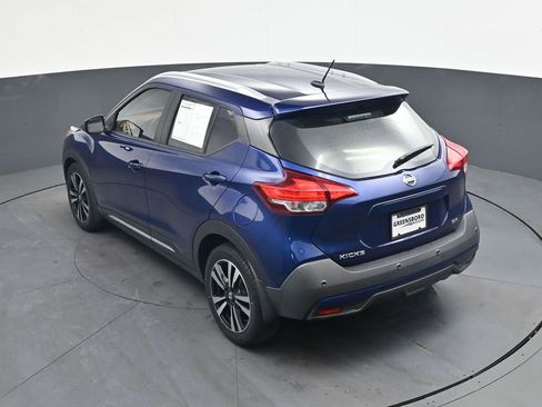Used 2020 Nissan Kicks SR w/ SR Premium Package FWD image 24