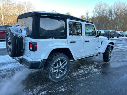 Used 2024 Jeep Wrangler Sport S w/ Convenience Group image 5