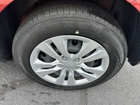 Used 2024 Kia Soul LX image 23