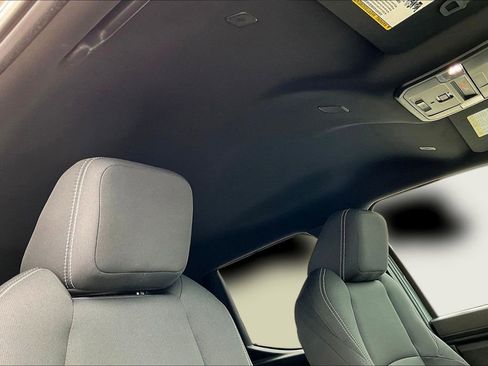 Used 2024 Toyota Tacoma TRD Off-Road image 30