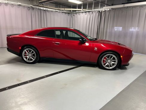 Used 2024 Dodge Charger R/T Scat Pack w/ Plus Group image 8