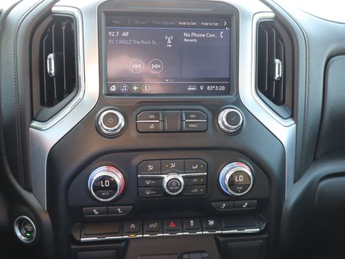 Used 2022 GMC Sierra 1500 Elevation w/ LPO, Elevation Black Package image 18