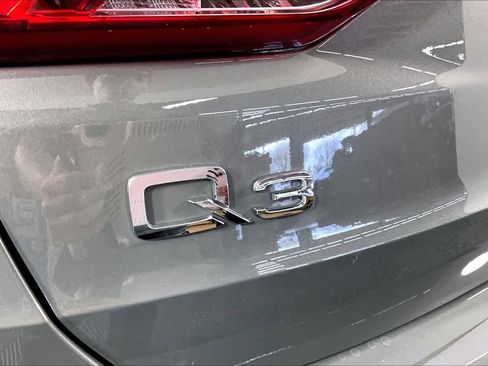 Used 2025 Audi Q3 2.0T Premium image 30