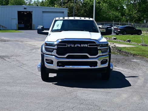 New 2026 RAM 5500 Tradesman AWD/4WD image 6