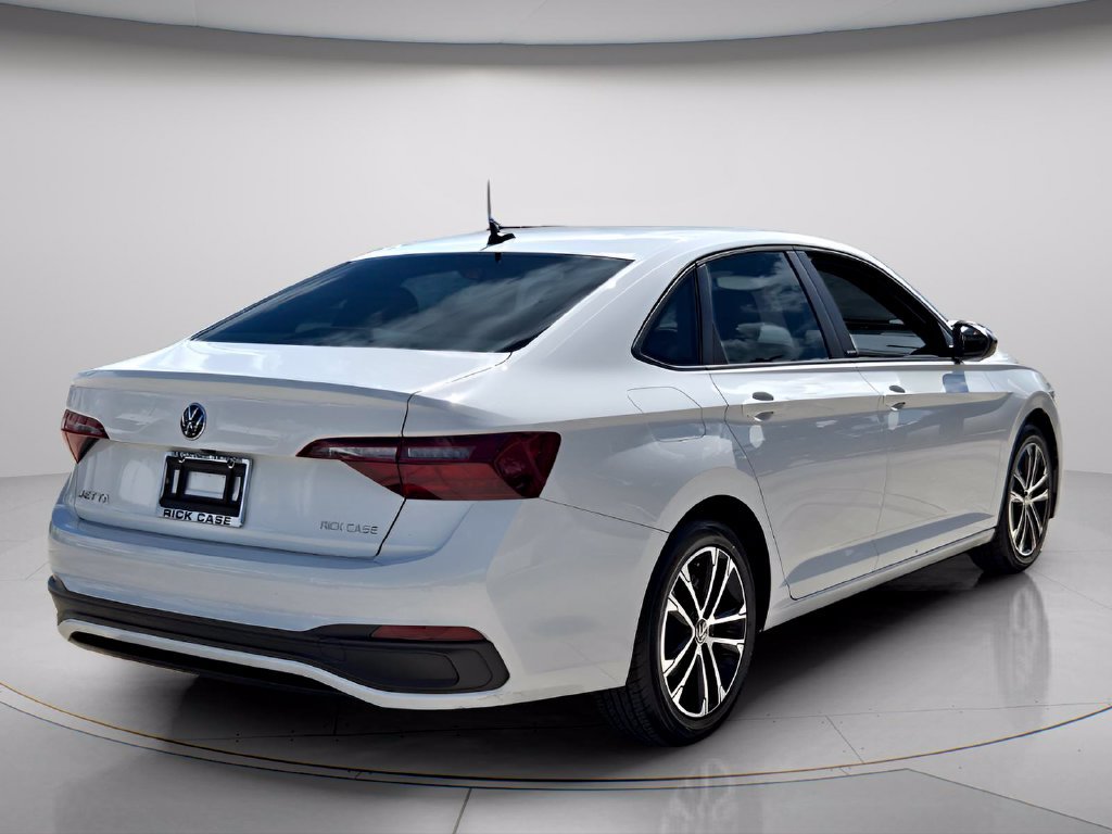 Certified 2024 Volkswagen Jetta Sport FWD image 6