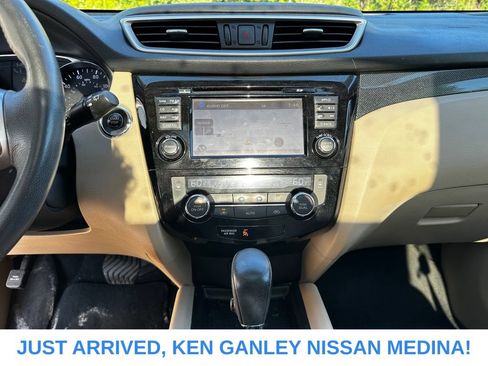 Used 2016 Nissan Rogue SL w/ SL Premium Package AWD/4WD image 11
