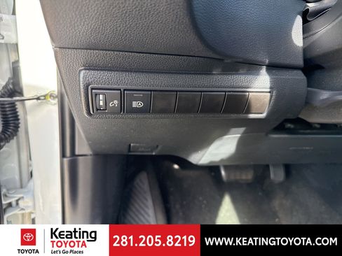 Used 2023 Toyota Corolla LE image 13