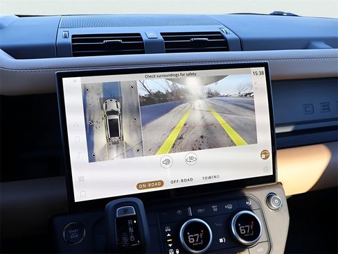 New 2026 Land Rover Defender 130 X-Dynamic SE image 22