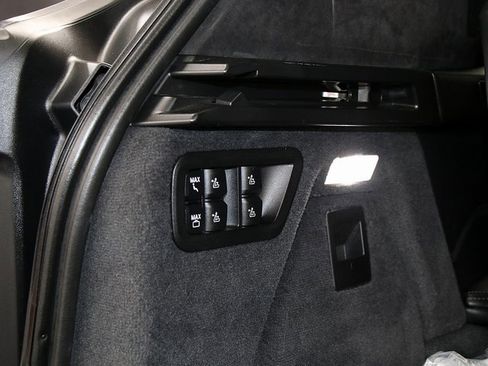 Used 2019 BMW X7 xDrive50i w/ Dynamic Handling Package image 30