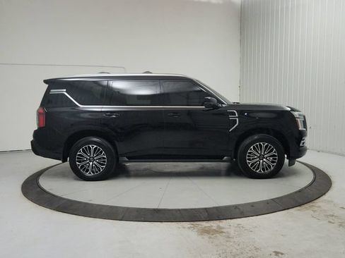 Used 2025 Nissan Armada SL w/ Captain's Chari Seat Package AWD/4WD image 9