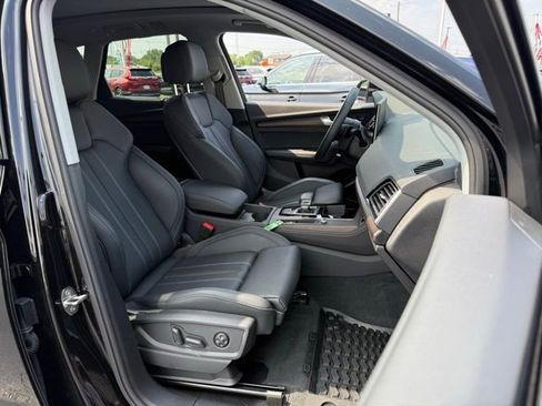 Used 2025 Audi Q5 2.0T Premium Plus w/ Premium Plus Package image 22