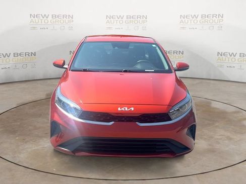 Used 2024 Kia Forte LXS w/ LXS Technology Package FWD image 8