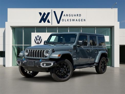 Used 2024 Jeep Wrangler Unlimited Sahara image 1