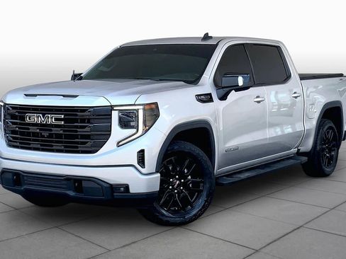 Used 2022 GMC Sierra 1500 Elevation w/ Elevation Premium Package AWD/4WD image 1