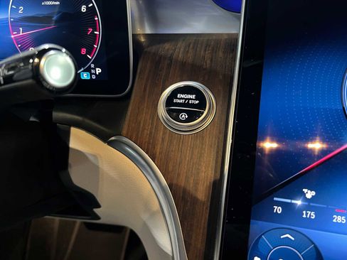 Certified 2025 Mercedes-Benz GLC 300 4MATIC image 30