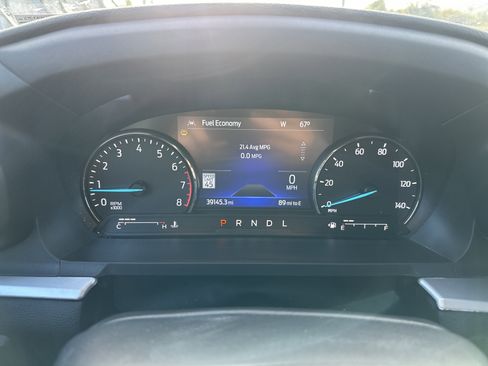 Used 2022 Ford Explorer XLT w/ Equipment Group 202A image 21