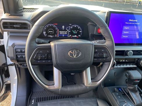 Used 2024 Toyota Tacoma TRD Sport image 32